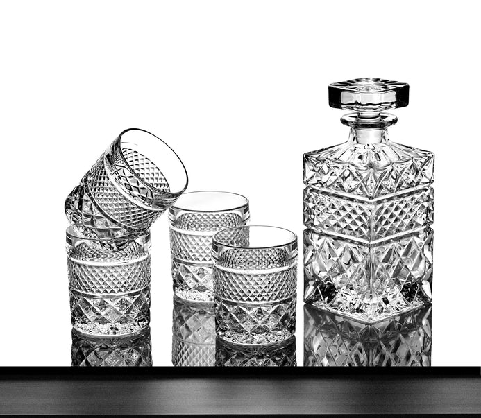 Luxury Whiskey Decanter Gift Set – Premium Crystal Design